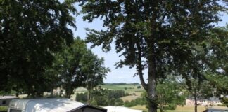 Camping Um Bierg: rust, ruimte en avontuur in de natuur Camping Um Bierg: rust, ruimte en avontuur in de natuur