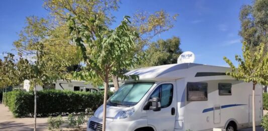 Camping Valencia El Saler: kamperen in rust en natuurschoon Camping Valencia El Saler: kamperen in rust en natuurschoon