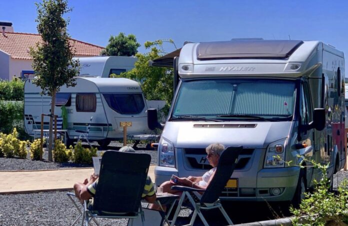 Kamperen aan zee bij camping Costa do Vizir Kamperen aan zee bij camping Costa do Vizir