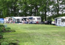 Camping De Rode Berk: een charmante en rustige camping Camping De Rode Berk: een charmante en rustige camping