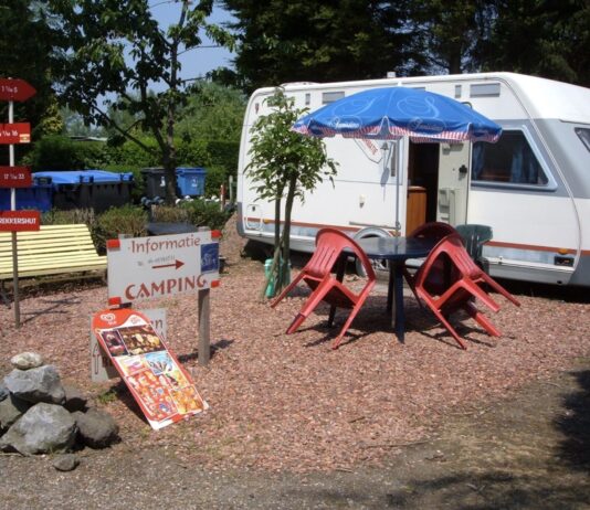Camping bij nader inzien: rust, natuur en avontuur Camping bij nader inzien: rust, natuur en avontuur
