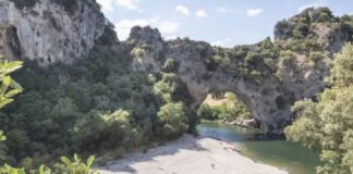 Domaine De La Plage: rustige adults-only camping in Ardèche Domaine De La Plage: rustige adults-only camping in Ardèche