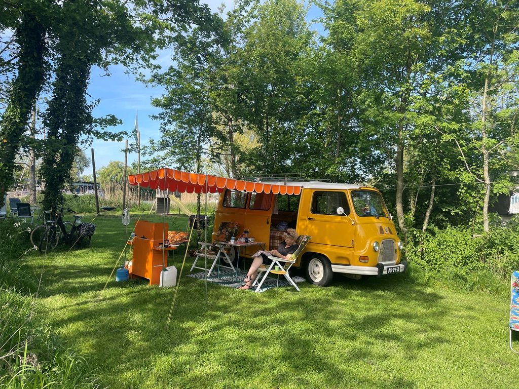 Kampeerders op kleine campings