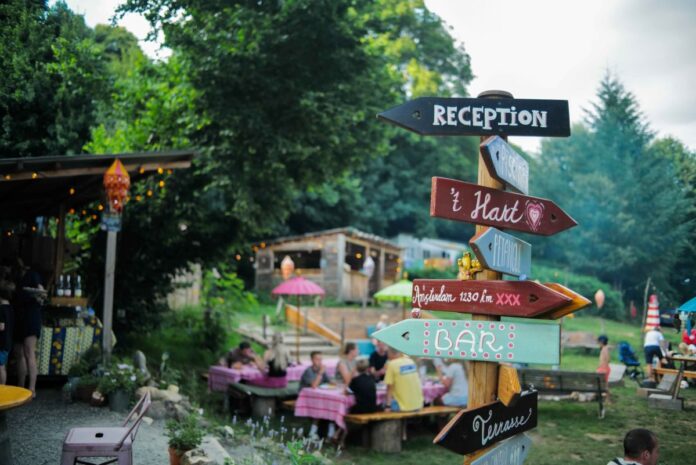 Het Grote Kleine Camping Onderzoek van Kampeermeneer Het Grote Kleine Camping Onderzoek van Kampeermeneer