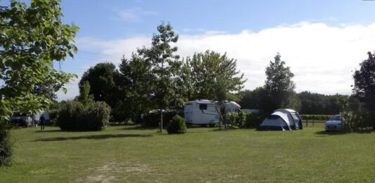 Camping du Bois Madame verscholen tussen de groene velden Camping du Bois Madame verscholen tussen de groene velden