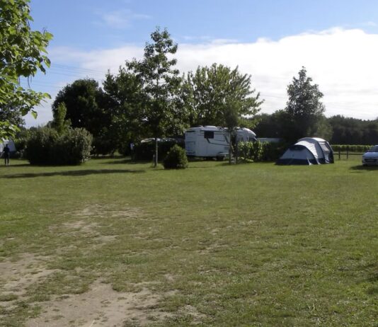 Camping du Bois Madame verscholen tussen de groene velden Camping du Bois Madame verscholen tussen de groene velden