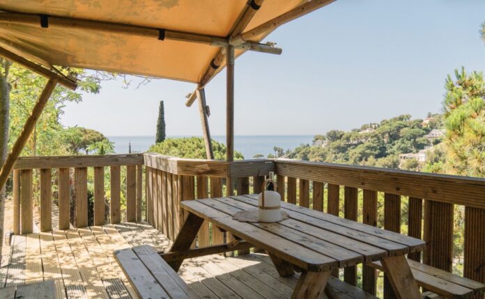 Campingtijd zet Sènia Campings in Spanje in de spotlights Campingtijd zet Sènia Campings in Spanje in de spotlights