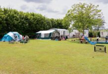 Boerderijcamping de Helenahoeve in Zeeuws-Vlaanderen Boerderijcamping de Helenahoeve in Zeeuws-Vlaanderen