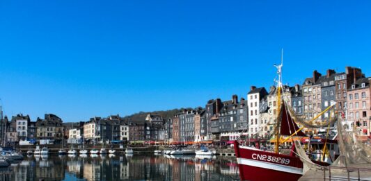 10 kleine Franse steden voor het perfecte weekendje weg Verrassend dichtbij: 10 kleine Franse steden voor het perfecte weekendje weg