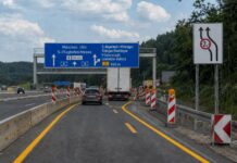 Auto te breed? Dan kun je in Duitsland een boete krijgen! Auto te breed? Dan kun je in Duitsland een boete krijgen!