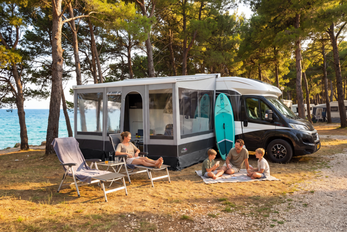 Nieuwe voortenten van Doréma en StarCamp Nieuwe voortenten van Doréma en StarCamp