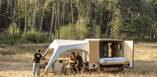 TraileeH toont unieke tailormade basecamp trailer TraileeH toont unieke tailormade basecamp trailer