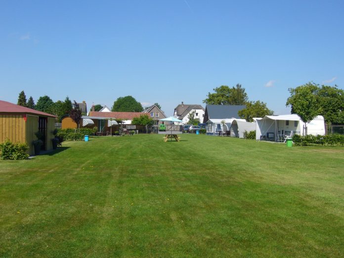Camping Den Hoogen Berg in het mooie land van Maas en Waal