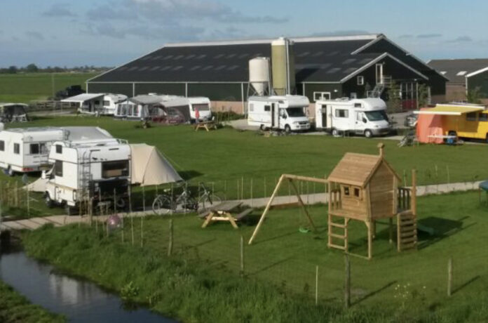 Camping Katwoude gelegen in het veenweidegebied
