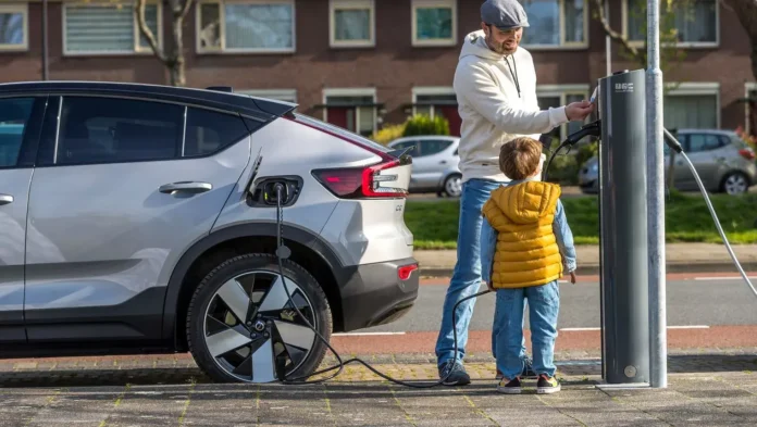 ANWB introduceert Auto-stopfunctie tegen onredelijk hoge blokkeertarieven in de nacht