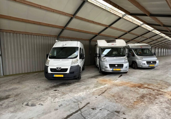 Caravanstalling Walhout in Stavenisse