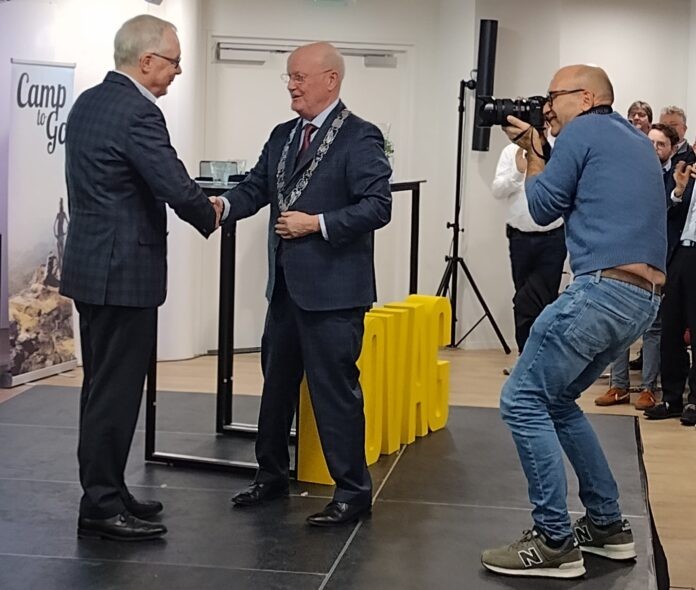 benoeming van Leo Diepemaat tot Ridder in de Orde van Oranje Nassau