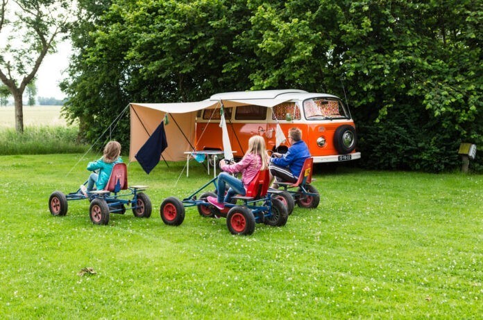 Kamperen met kinderen: tips voor een kindvriendelijke vakantie