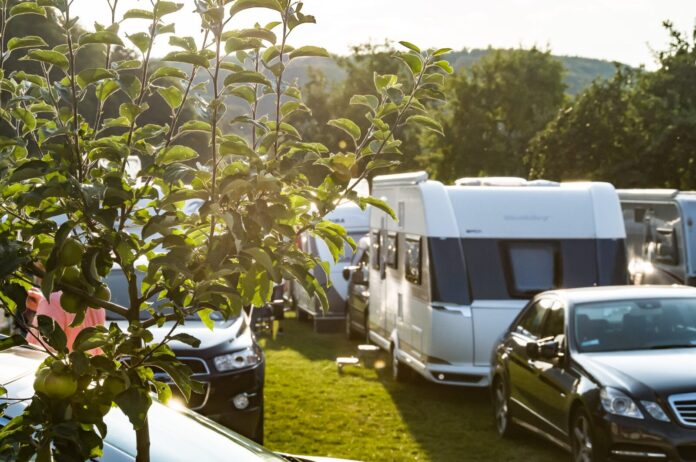 Camping Bauer Keller Greding: de ideale tussenstop in Beieren