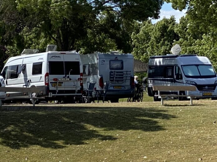 Let op bij aankoop camper of caravan: 80% van de stallingen zit vol