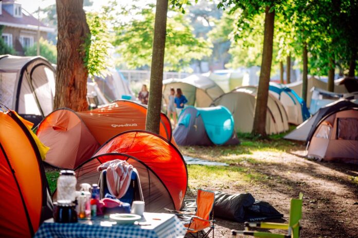 Meer wij in de wijk: een verbindend campingavontuur