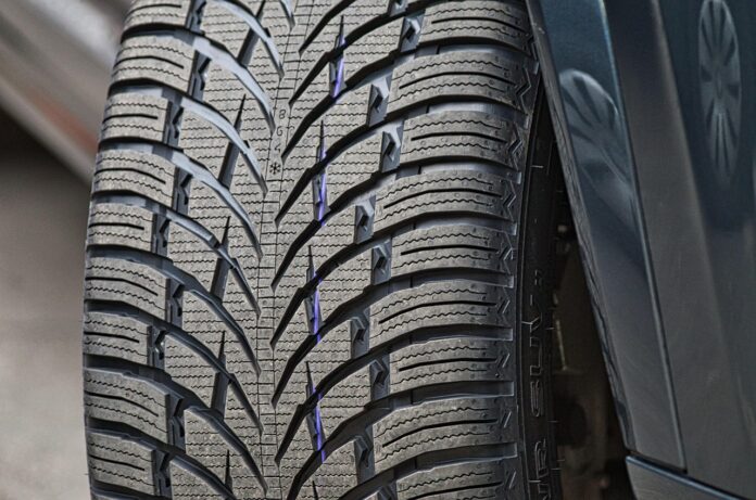 260.000 auto’s rijden in de zomer op winterbanden