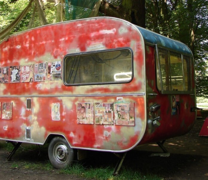Welke rol heeft het RDW bij het renoveren van een caravan