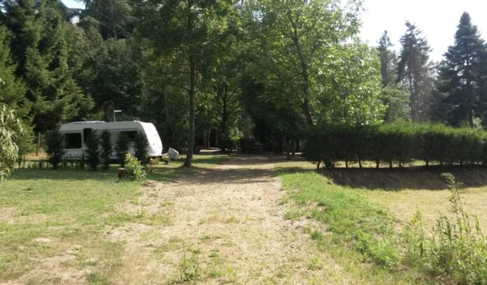 Camping Les Araucarias, rustig kamperen in het groen