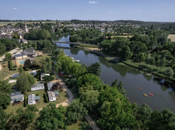 Camping Morédéna aan de Sarthe