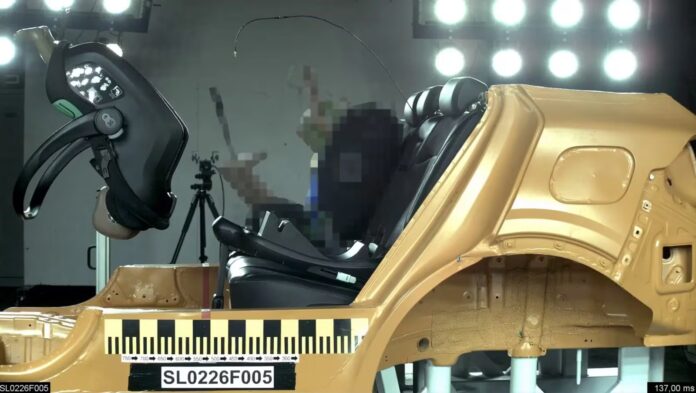 ANWB waarschuwt voor 8 gevaarlijke autostoeltjes