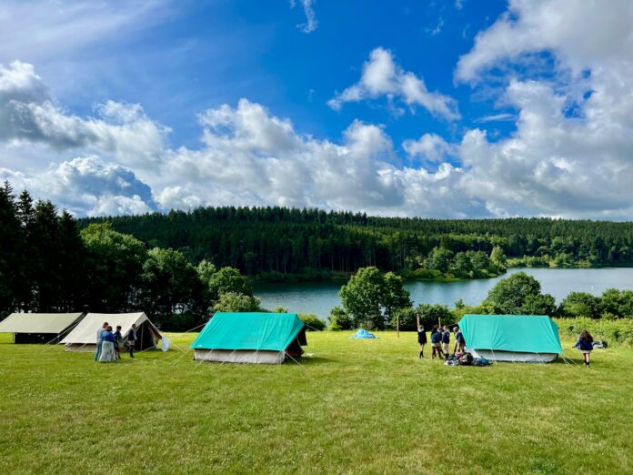 Camper, vouwwagen of daktent: welke kampeeroplossing past bij jou?